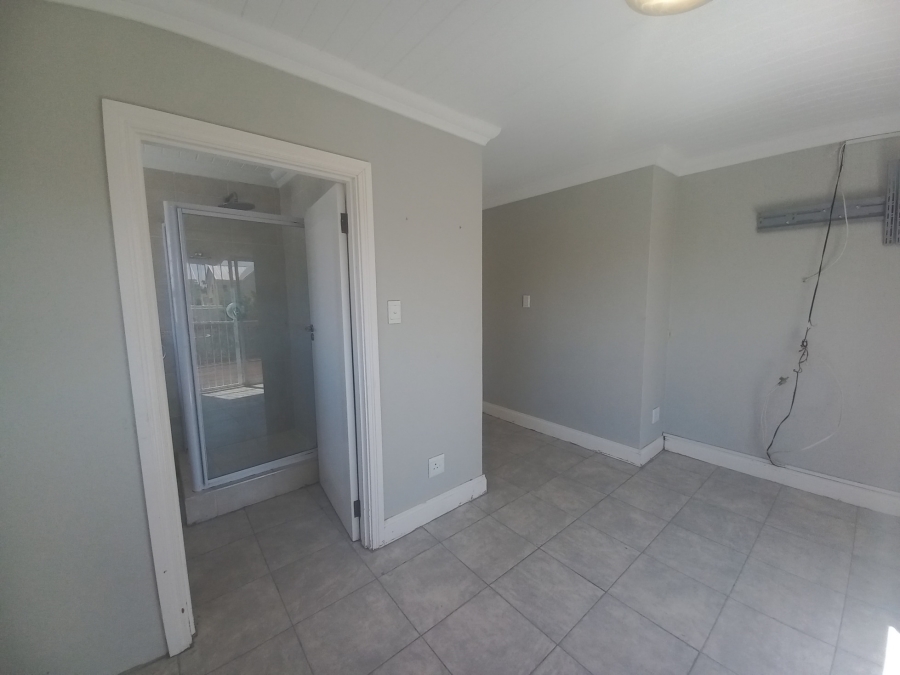 To Let 3 Bedroom Property for Rent in Gonubie Eastern Cape